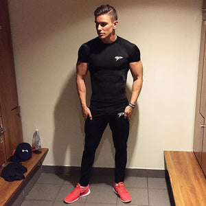 2019 GYM Shirt Sport T Shirt Men Rashgard Quick Dry Fit Running T-Shirt Men Fitness Tshirt Elastic Sportswear Basketball Tshirt